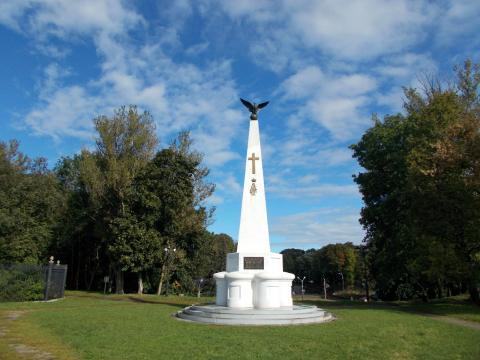 Памятник Софийскому полку