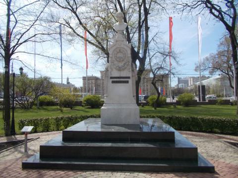 Масенький памятник Алексею Кольцову