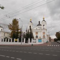 Свято-Покровский кафедральный собор на улице Ленина