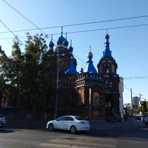 Свято-Георгиевский храм (на пересечении улиц Северной и Митрофана Седина)