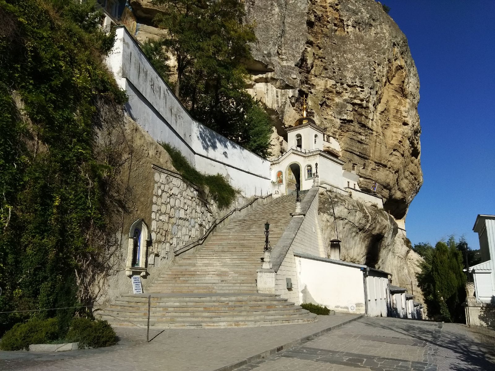 бахчисарай храм в скале