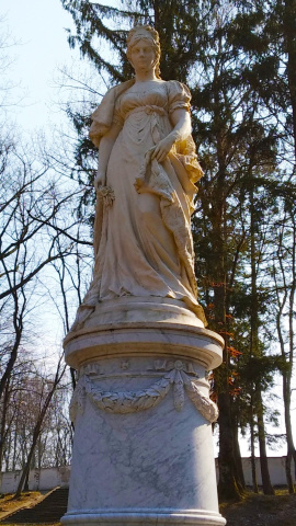 Королева Лиза в парке Якобсруэ