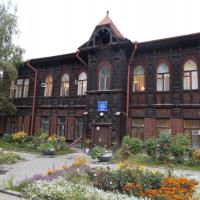 Это не монастырь, а детская музыкальная школа