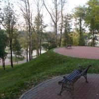 Парк Победителей: скамейки для созидающих