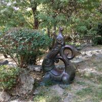 Неизвестная скульптура в Ялте