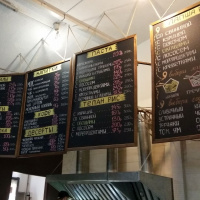 Ассортимент угощений в «Лапше» на улице Ленина (в других филиалах имеются отличия)