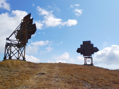 Путеводные ретрансляторы на вершине горы Северная Демерджи