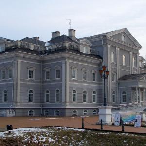 Центр развития межличностных коммуникаций в парке "Юность" (построен в 2007 году)